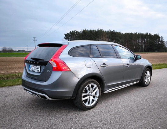 Volvo V60 cena 59900 przebieg: 178160, rok produkcji 2016 z Suraż małe 37